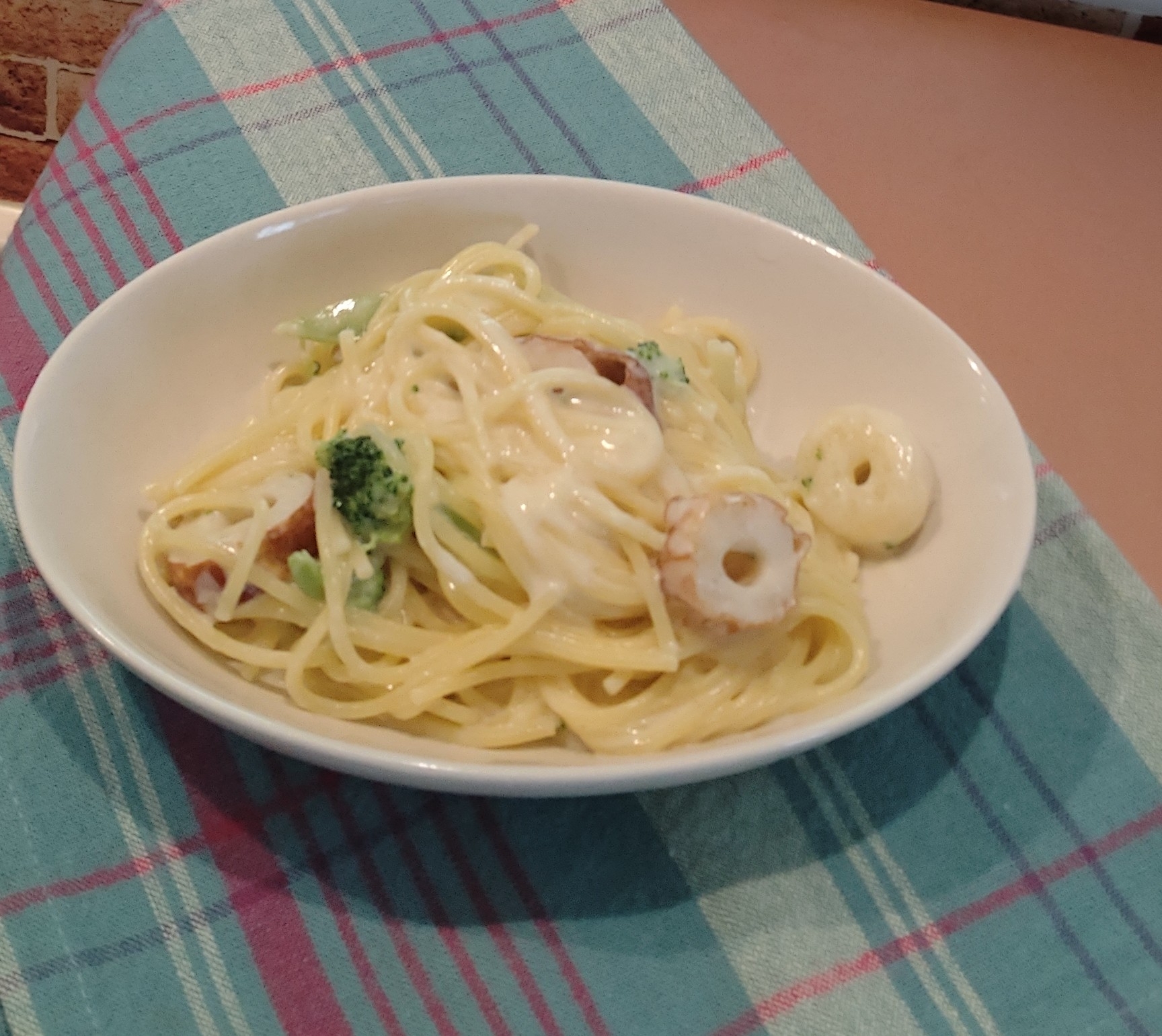 竹輪とブロッコリーのクリームパスタ