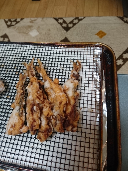 サクッと美味しい!!小アジの唐揚げ