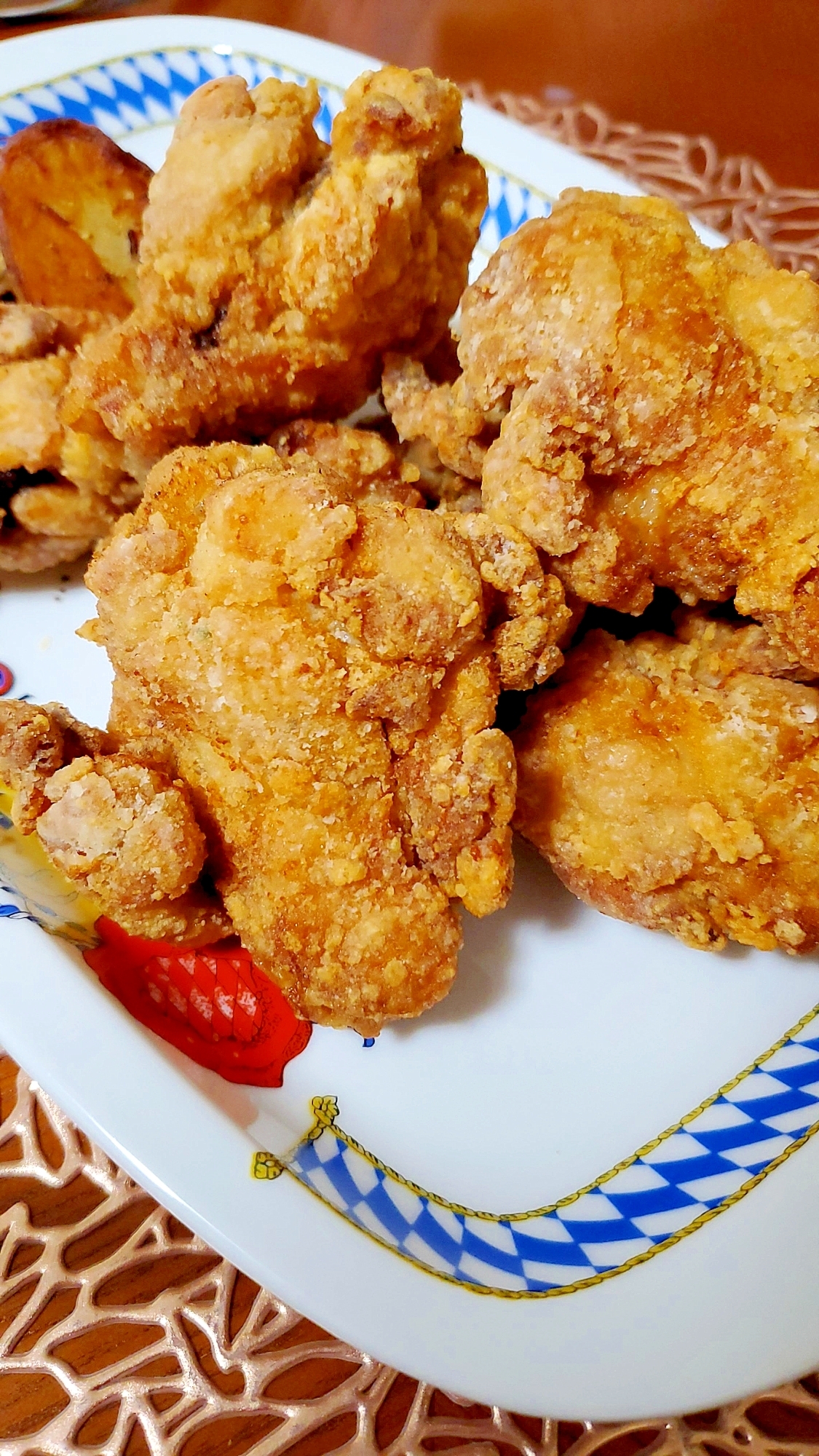 骨付きチキンの香味揚げ