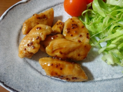 片栗粉をまぶした鶏ささみなので、パサつかず焼けますね！
ハニーマスタードがしっかりとささみに絡んでいて、とても美味しくいただきました♪