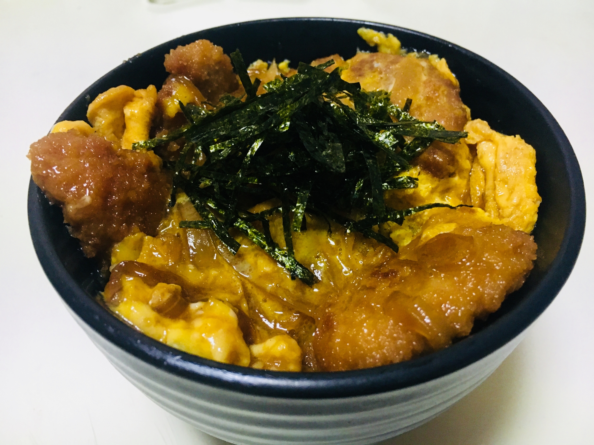 昨日揚げたカツの残りを使った定番カツ丼