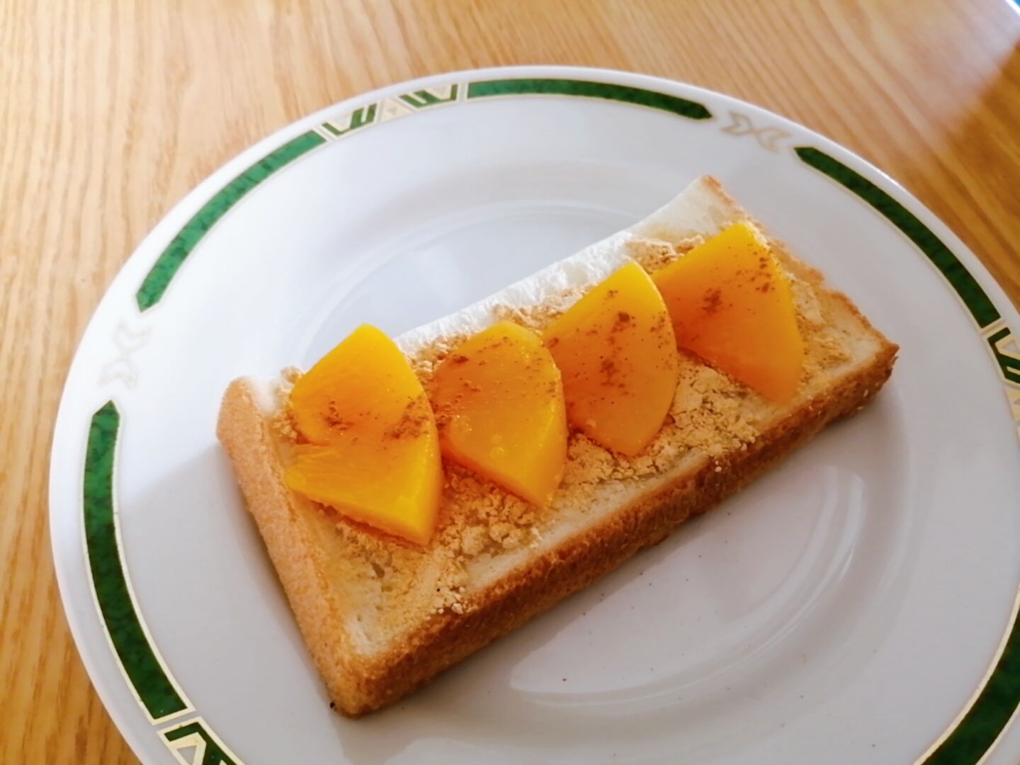 黄桃ときな粉の蜂蜜シナモントースト
