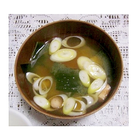 なす・生わかめ・長ネギの味噌汁