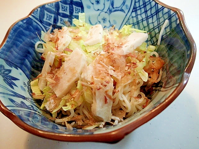 レタスとサラダチキンとかつお節の糖質0ｇ麺