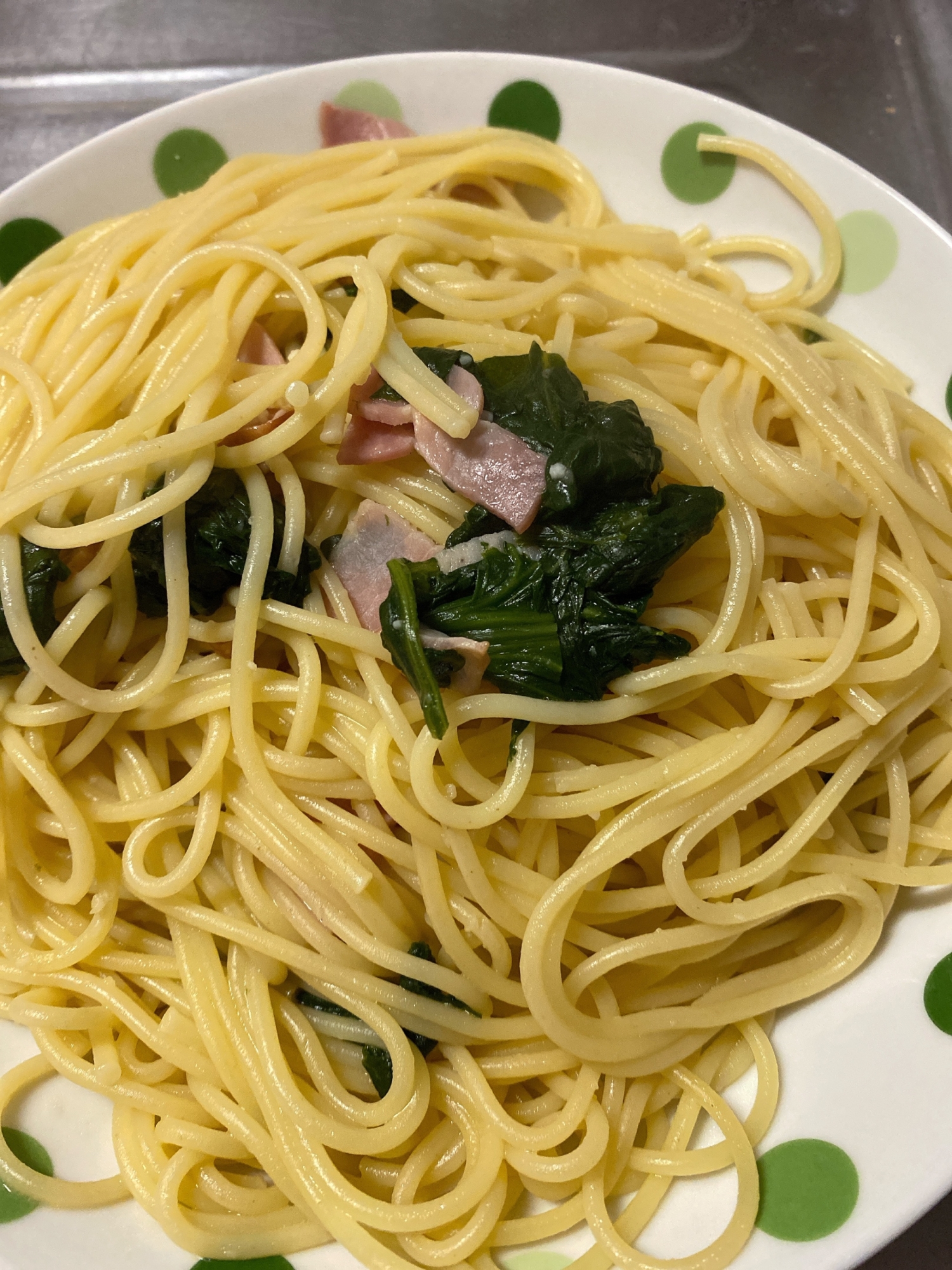 ベーコンとほうれん草のバター風味パスタ レシピ 作り方 By おにぎりほっぺ 楽天レシピ