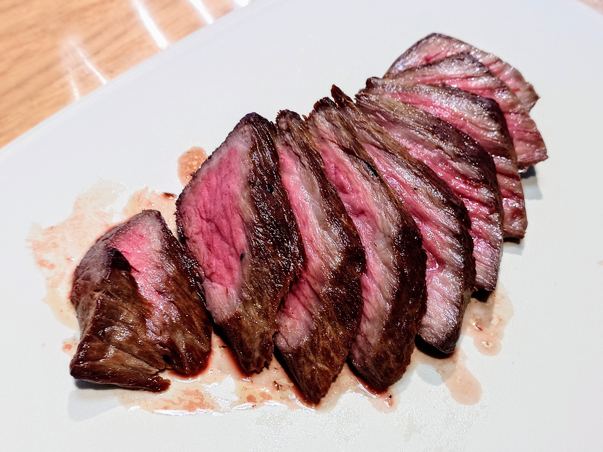 食らえ！柔らか塊肉ステーキ！肉は揉め！！