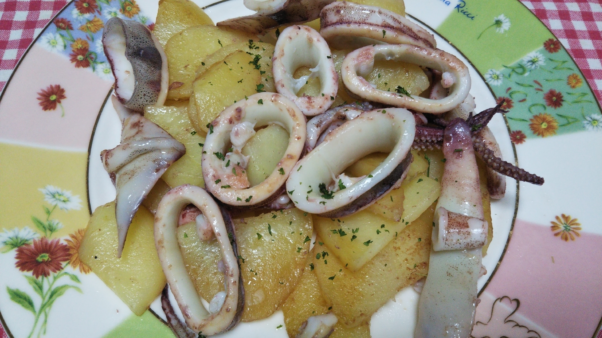 スルメイカとじゃが芋のバター醤油炒め レシピ 作り方 By ミニー7015 楽天レシピ スルメイカとじゃが芋のバター醤油炒め レシピ 作り方 By ミニー7015 楽天レシピ