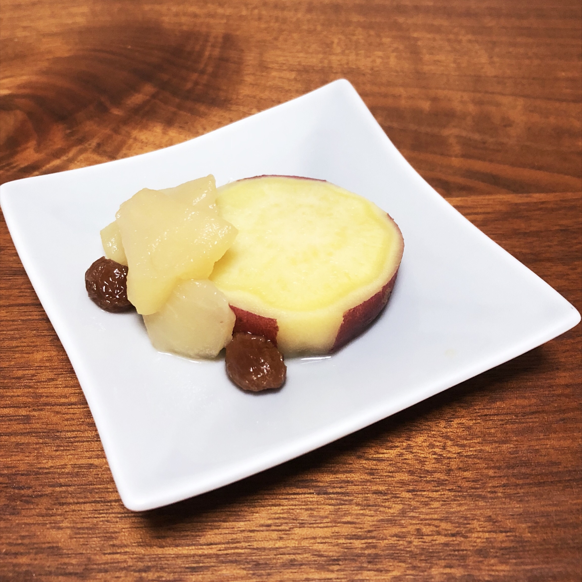 ホットクック さつまいもとりんごとレーズン煮 レシピ 作り方 By ちぃころ 楽天レシピ