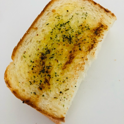 簡単⭐食パンで！ガーリックトースト