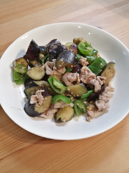 お肉入れてメインにしました♪ご飯が進みすぎる甘辛味でとってもおいしかったです☆