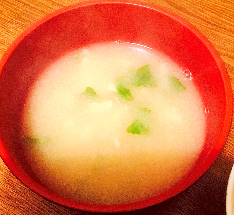 タケノコと三つ葉の味噌汁