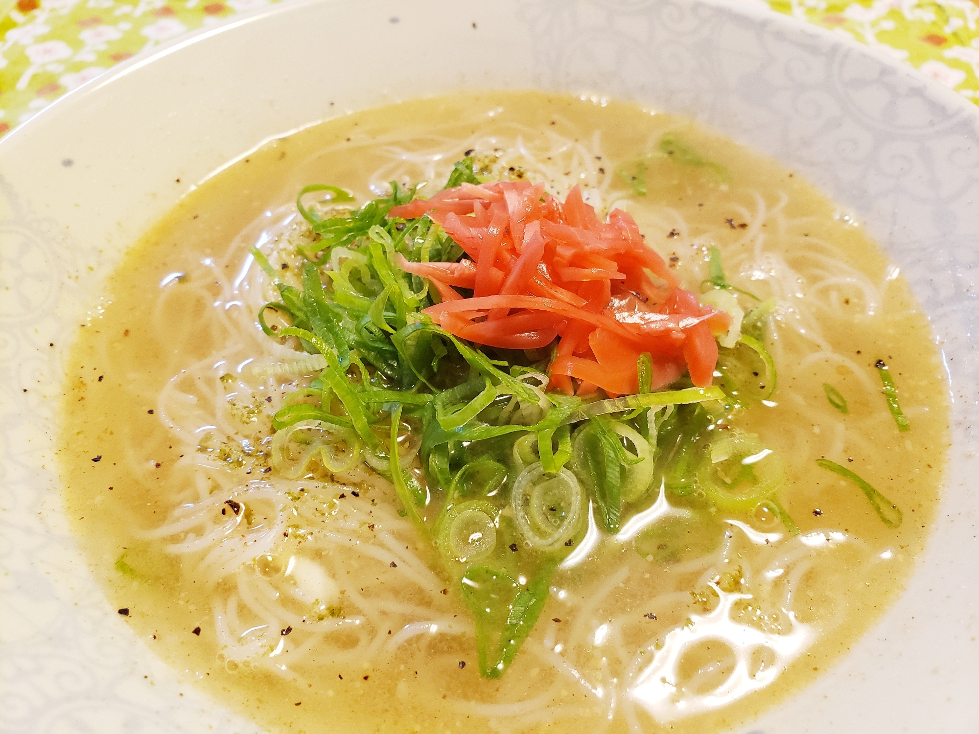 しらたき塩ラーメン（味覇）