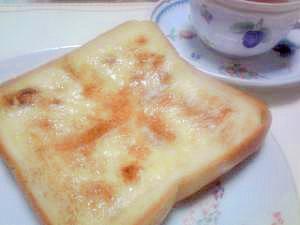チーズシナモントースト