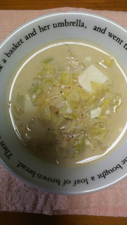 春キャベツとお豆腐のクリーミー豆乳味噌スープ♪