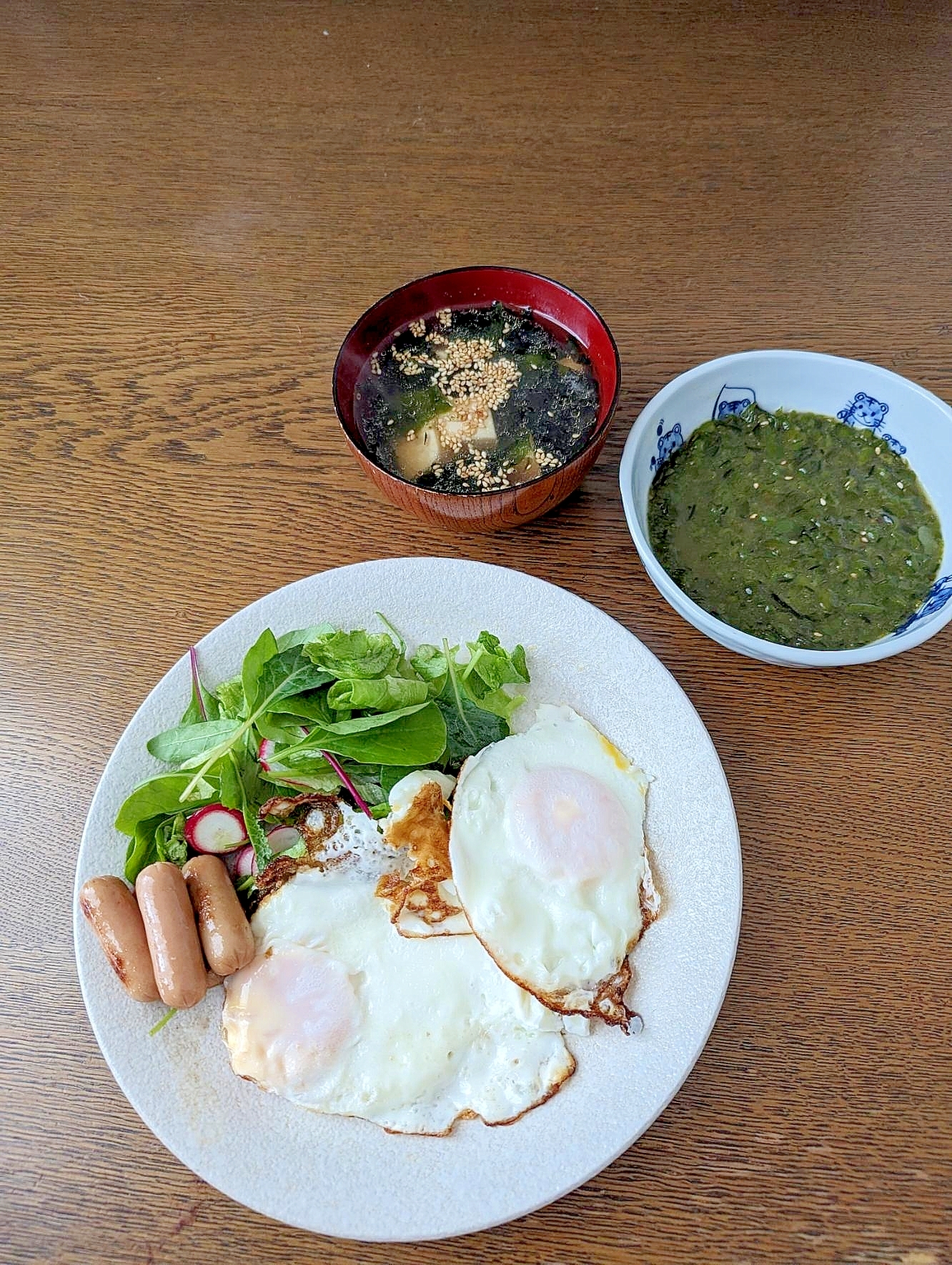 豆腐と海藻のスープ（パンチ＆ヘルシー朝ごはん）