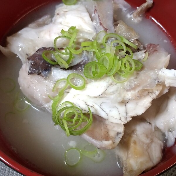 下ごしらえはうろこ取りだけ 真鯛のあらの味噌汁 レシピ 作り方 By クッキングパパママ 楽天レシピ 下ごしらえはうろこ取りだけ 真鯛のあらの味噌汁 レシピ 作り方 By クッキングパパママ 楽天レシピ