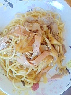 ハムと玉ねぎの和風パスタ