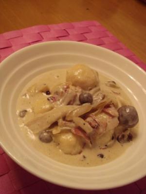 豆腐と米粉のニョッキ風きのこクリームソース