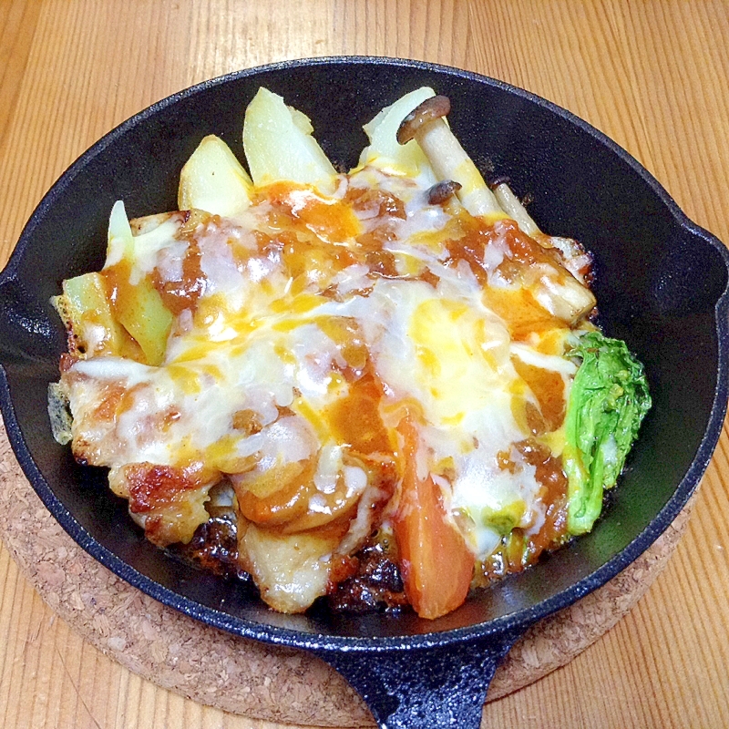 チキンとたっぷり野菜のミートソースグラタン風