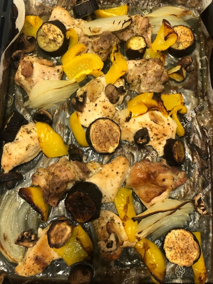 チキンと野菜のニンニクハーブオイルオーブン焼き