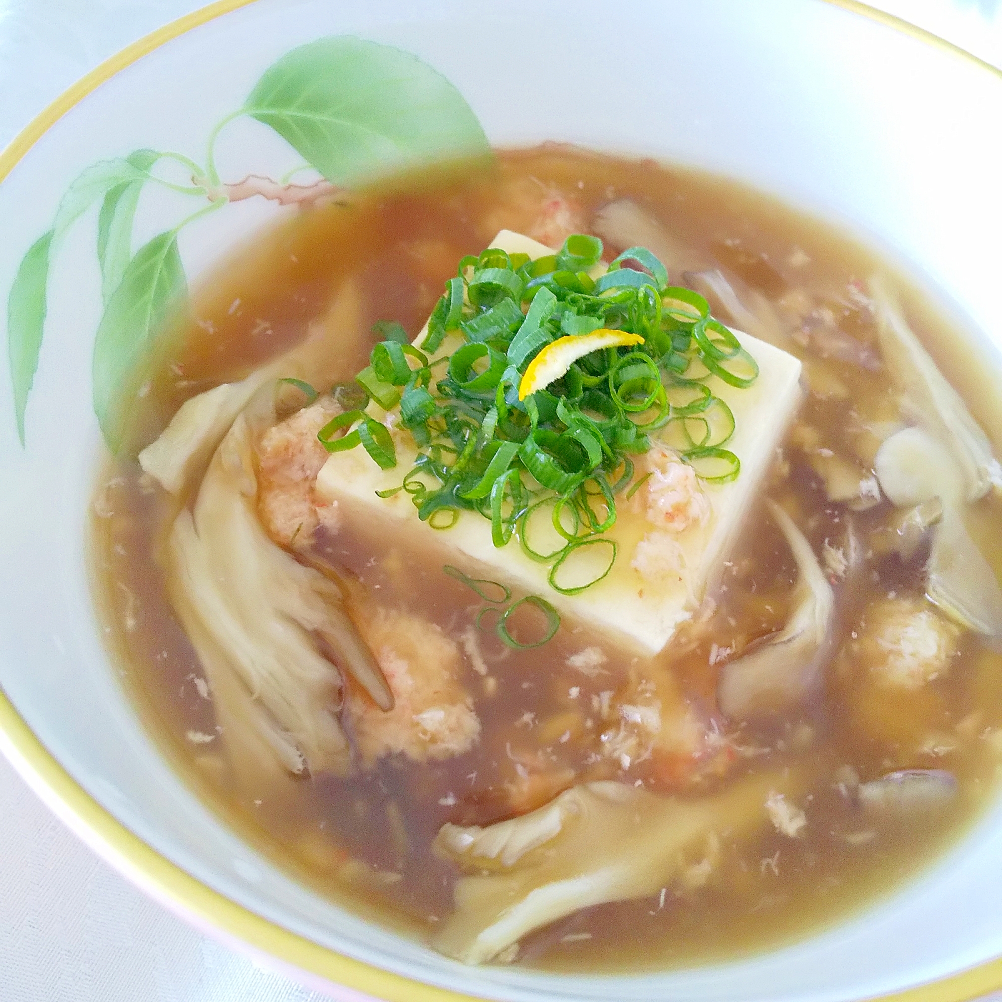 体温まる♫舞茸と蟹の簡単な豆腐あんかけ