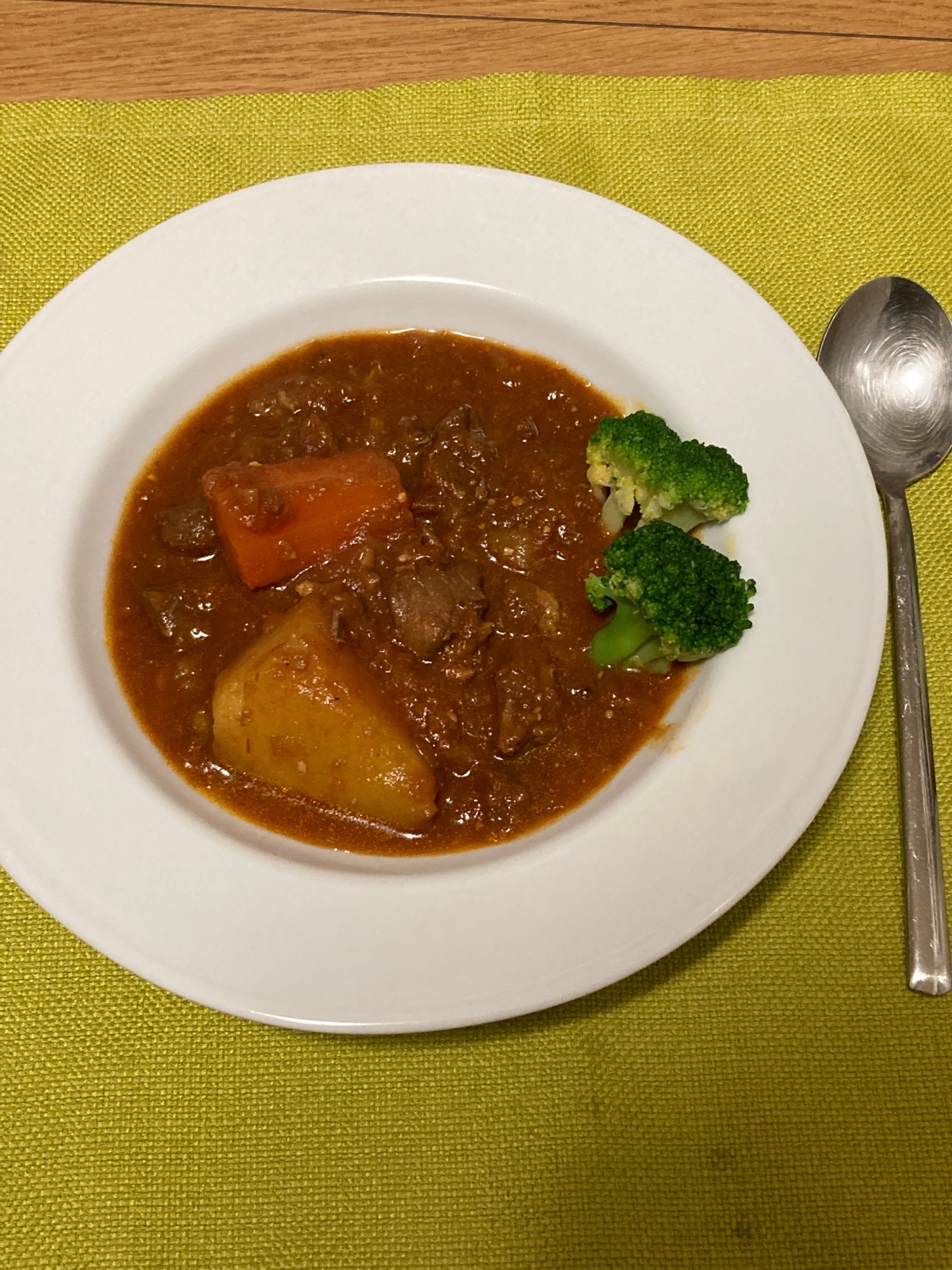 うちのおかず　土鍋で猪肉のトマト煮込み