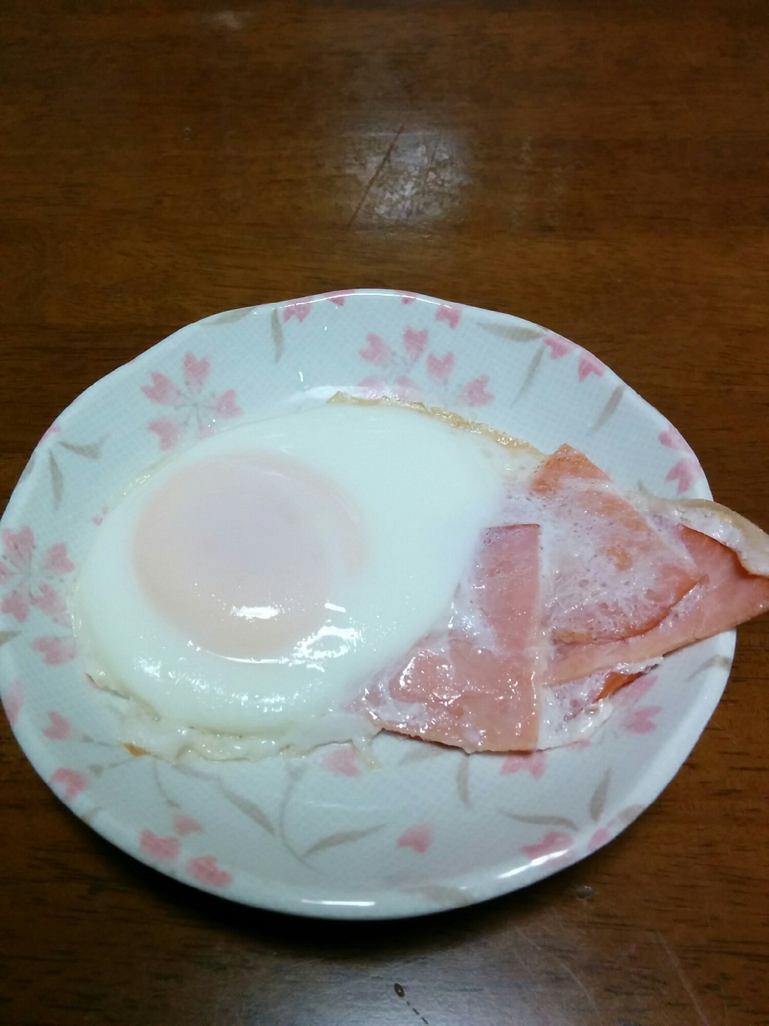 カリカリハムの定番ハムエッグ 黄身固め レシピ 作り方 By ししまる61 楽天レシピ カリカリハムの定番ハムエッグ 黄身固め レシピ 作り方 By ししまる61 楽天レシピ