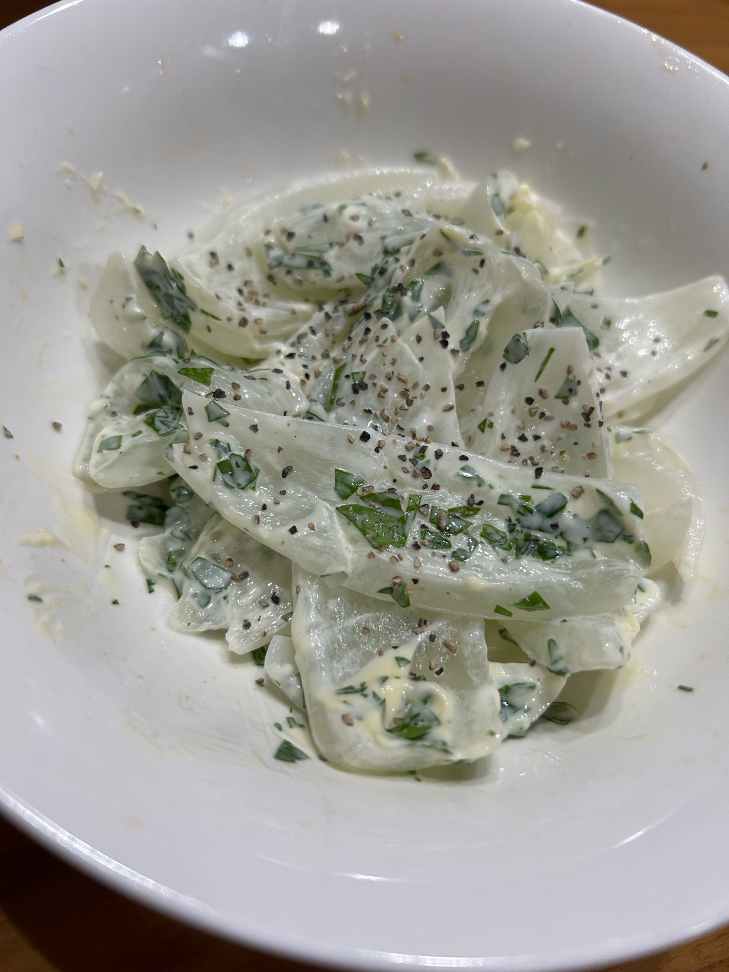新玉ねぎとイタリアパセリのマヨサラダ