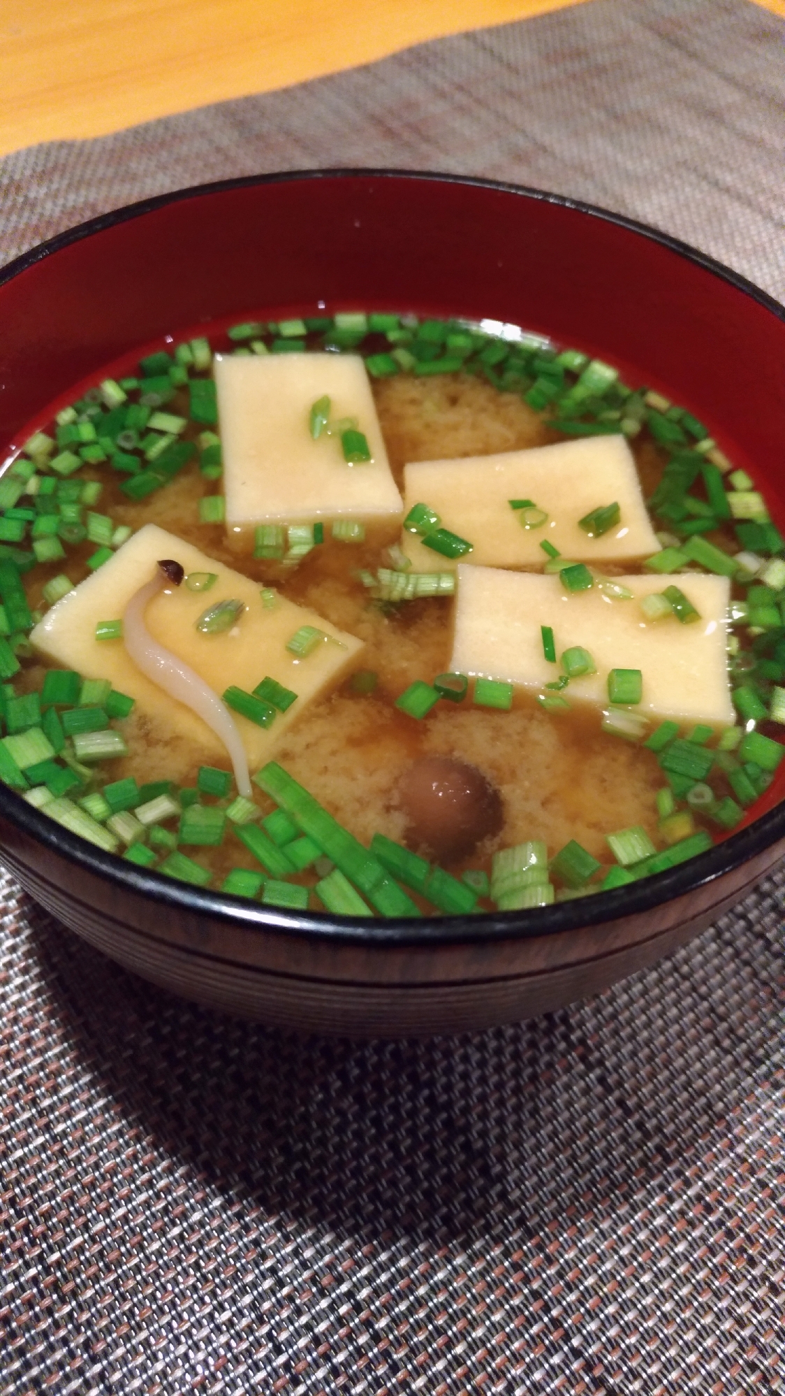 高野豆腐としめじの味噌汁