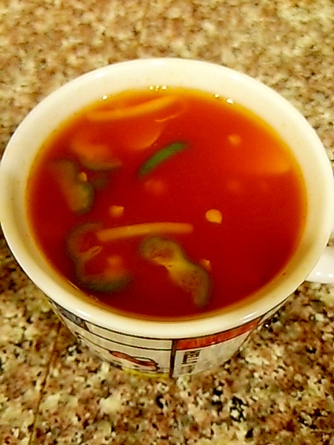 さつまいもとピーマンの中華トマトスープ