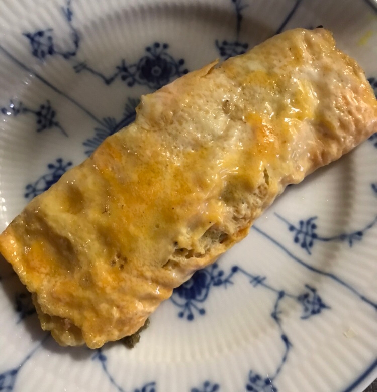 とろろ昆布と白ごまの卵焼き