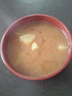 ほっこり～♪　さつま芋の味噌汁。