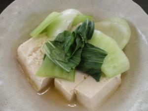 豆腐と青梗菜の塩炒め