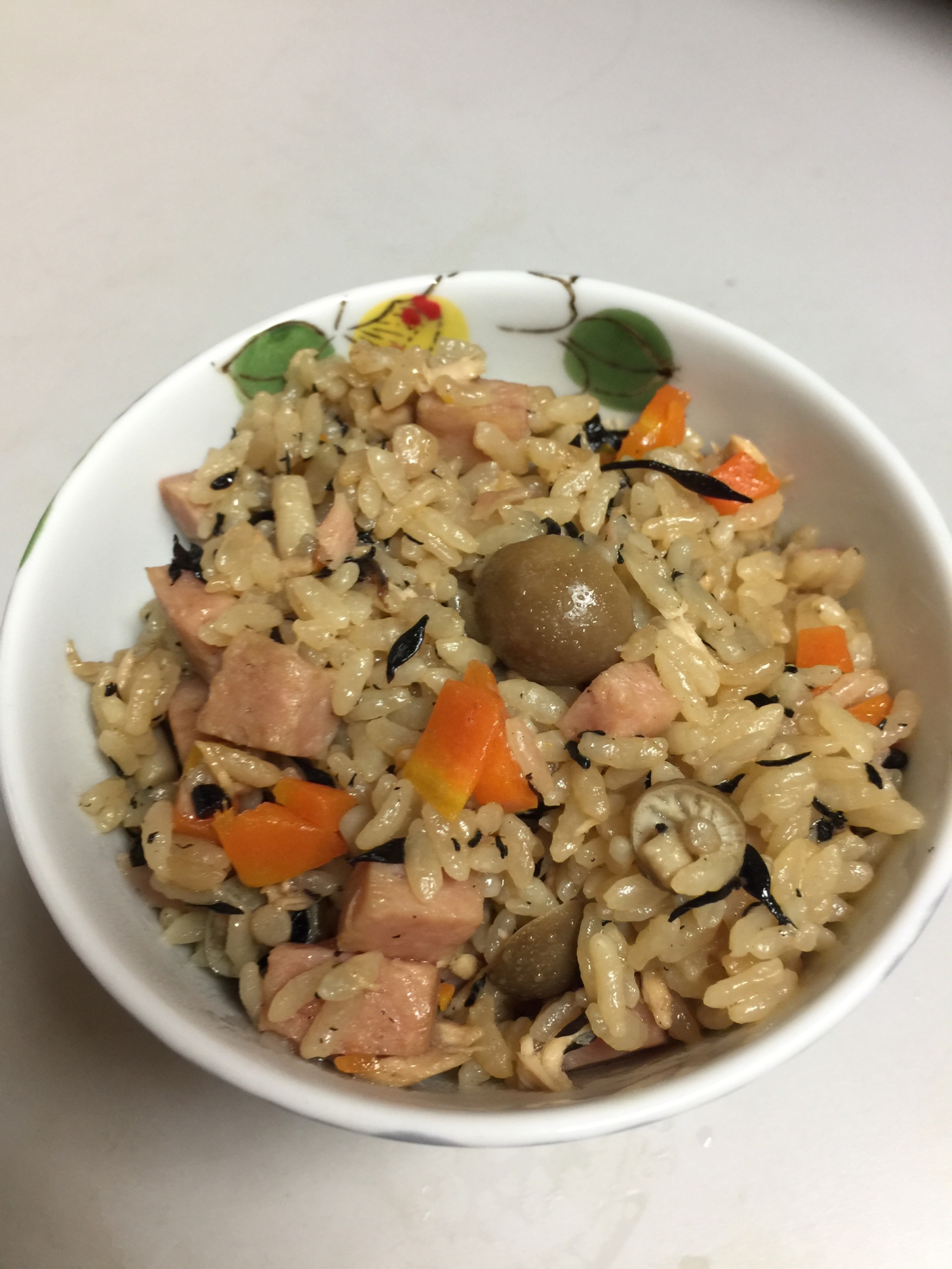 スパム ジューシー 沖縄風炊き込みご飯 レシピ 作り方 By ななねこ 楽天レシピ スパム ジューシー 沖縄風炊き込みご飯 レシピ 作り方 By ななねこ 楽天レシピ