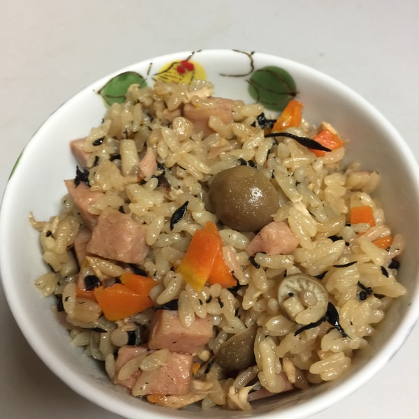 スパム ジューシー 沖縄風炊き込みご飯 レシピ 作り方 By ななねこ 楽天レシピ スパム ジューシー 沖縄風炊き込みご飯 レシピ 作り方 By ななねこ 楽天レシピ