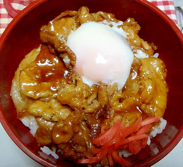 カラメル化させてこってりコクのあるタレの豚丼