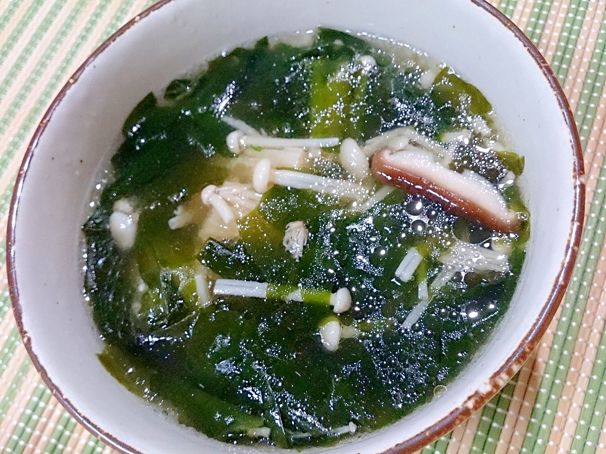 塩蔵わかめたっぷり えのきの中華スープ