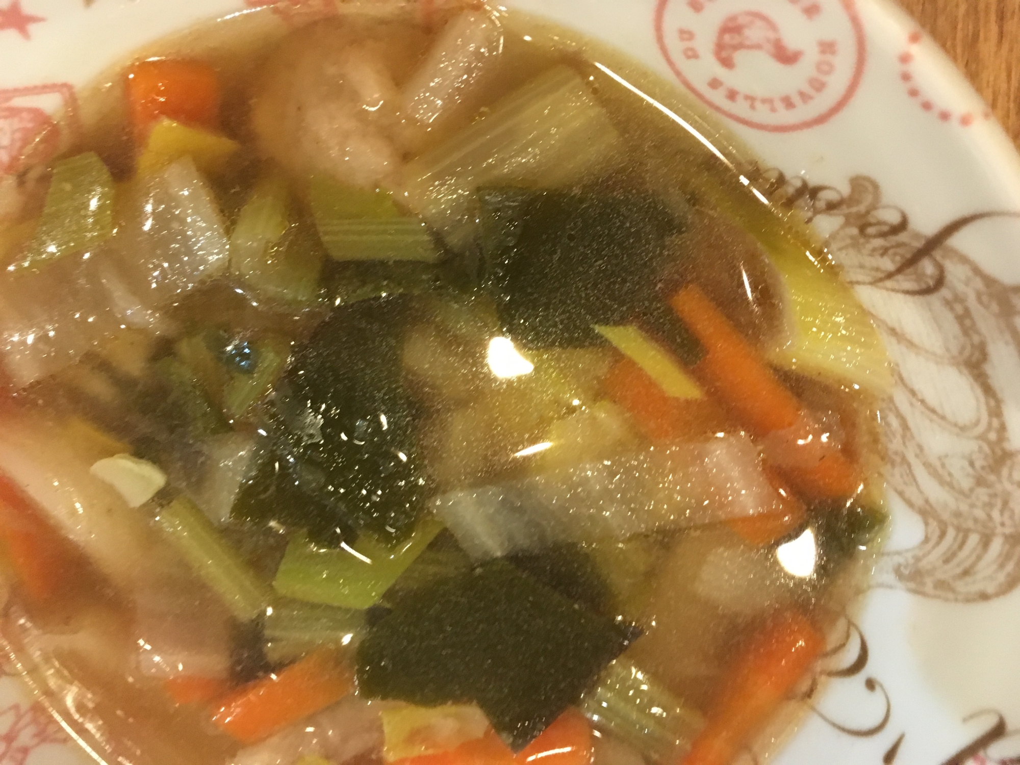 小松菜とにんじんと大根とねぎのスープ