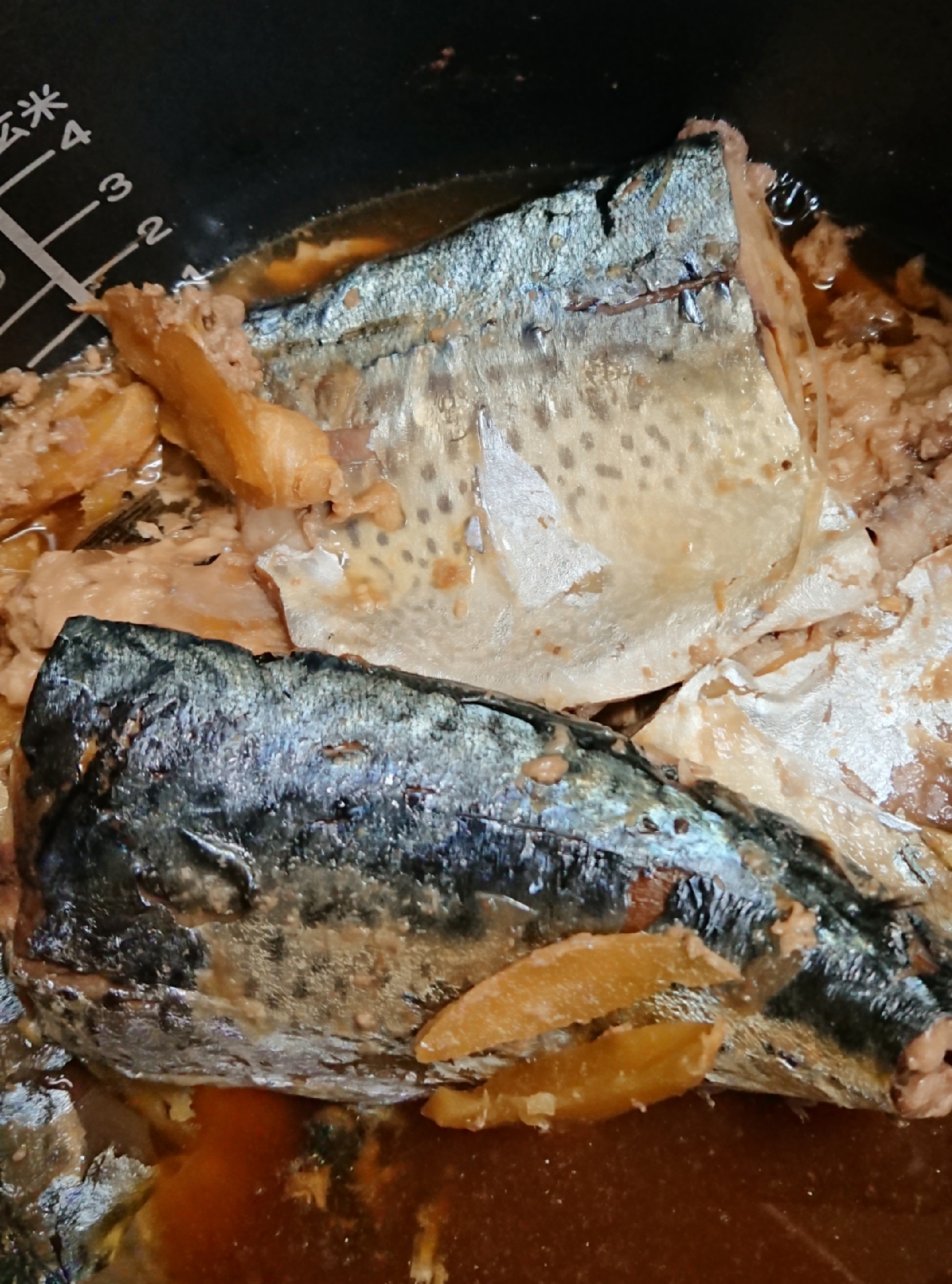炊飯器で煮魚も簡単♪鯖のショウガ煮♪