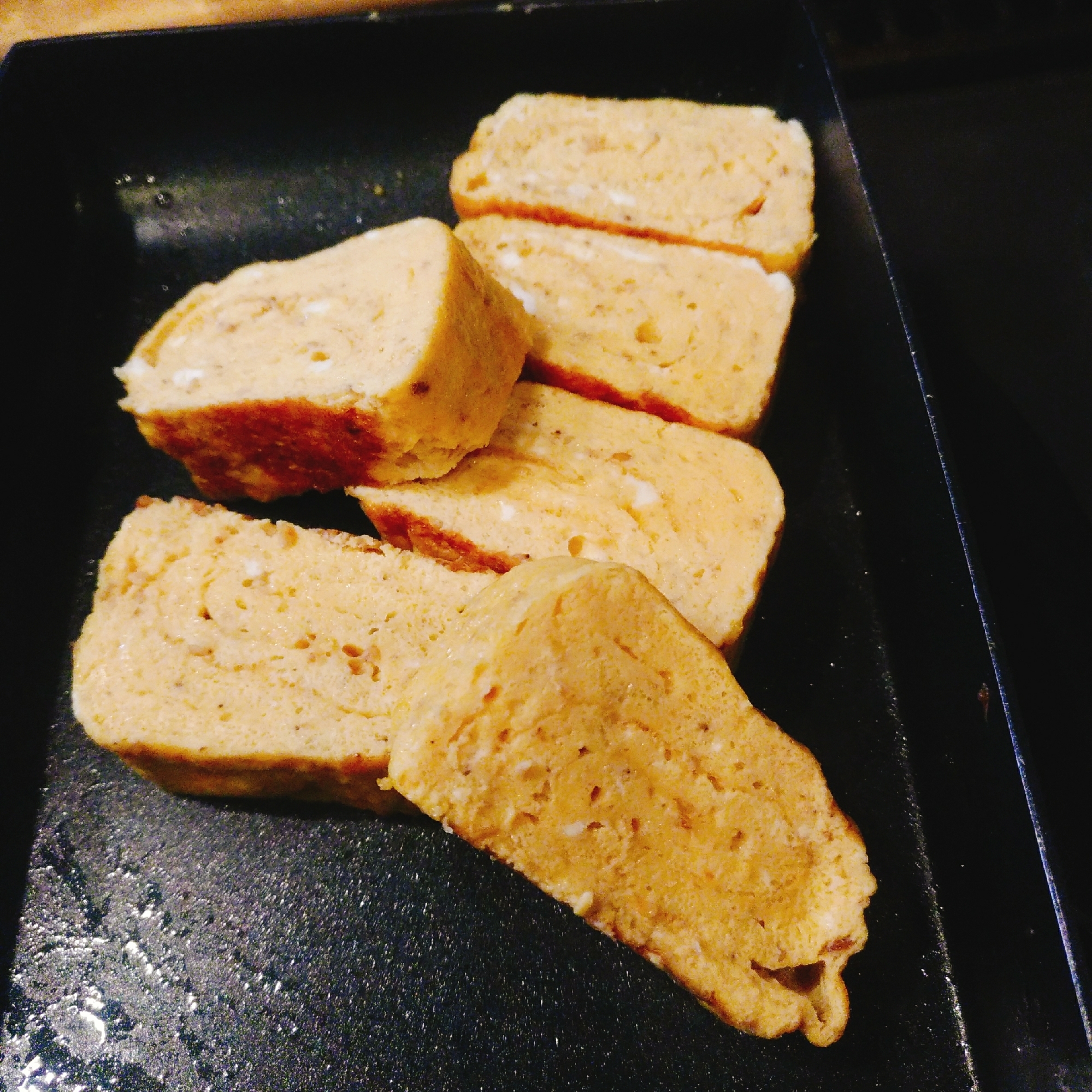 しっとりフワフワ♪すりごま卵焼き