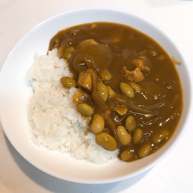 青豆たっぷり☆美味しいチキンマサラカレー