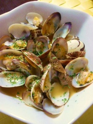 ガーリックバターしょう油 黄金トリオのあさり酒蒸し レシピ 作り方 By かもめのタマゴ 楽天レシピ