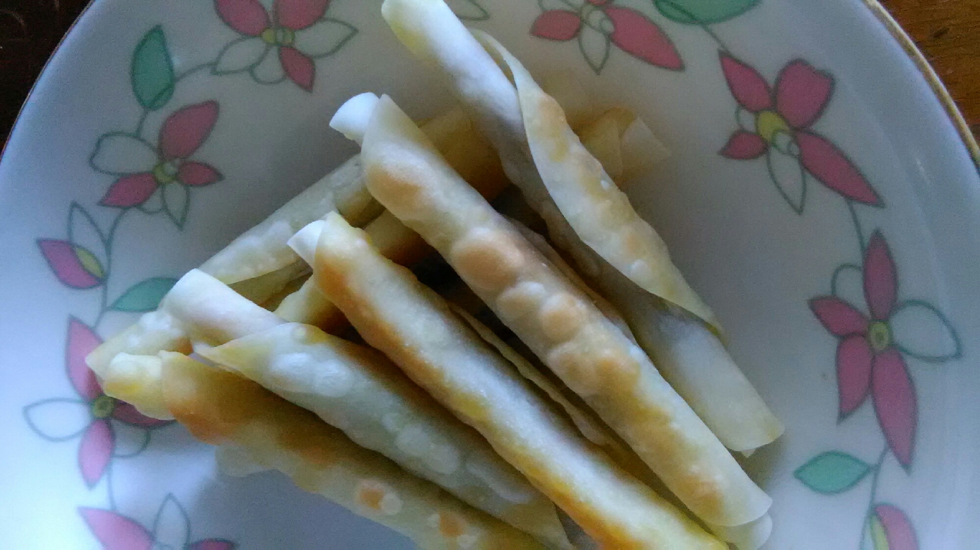 餃子の皮で☆おつまみカレースティック