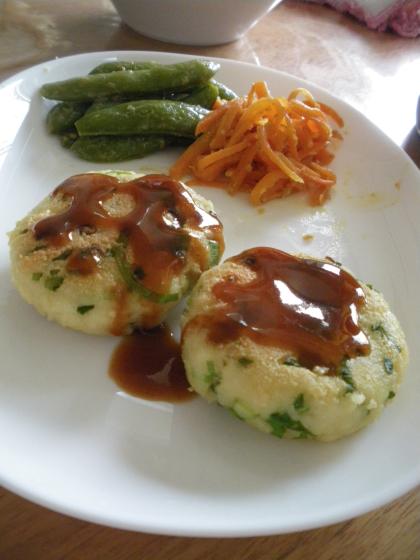 リピで～す。お豆腐３丁分作りました♪
末子は味見で先に２つ食べ、夕食に２つ食べてました。(^m^;)
あ～お腹いっぱい★今日もごちそうさまでした☆