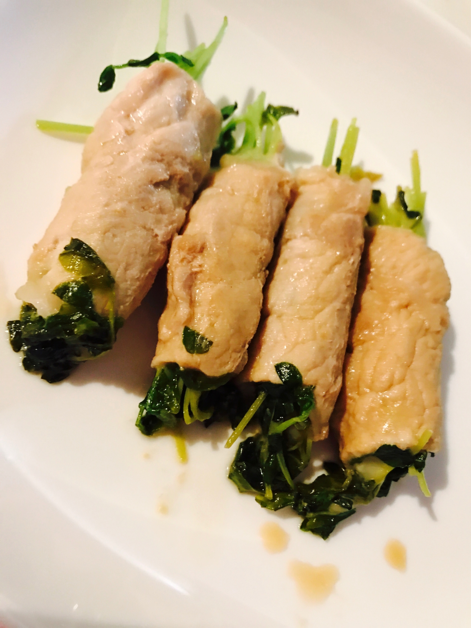 豆苗とチーズのピリ辛肉巻き★