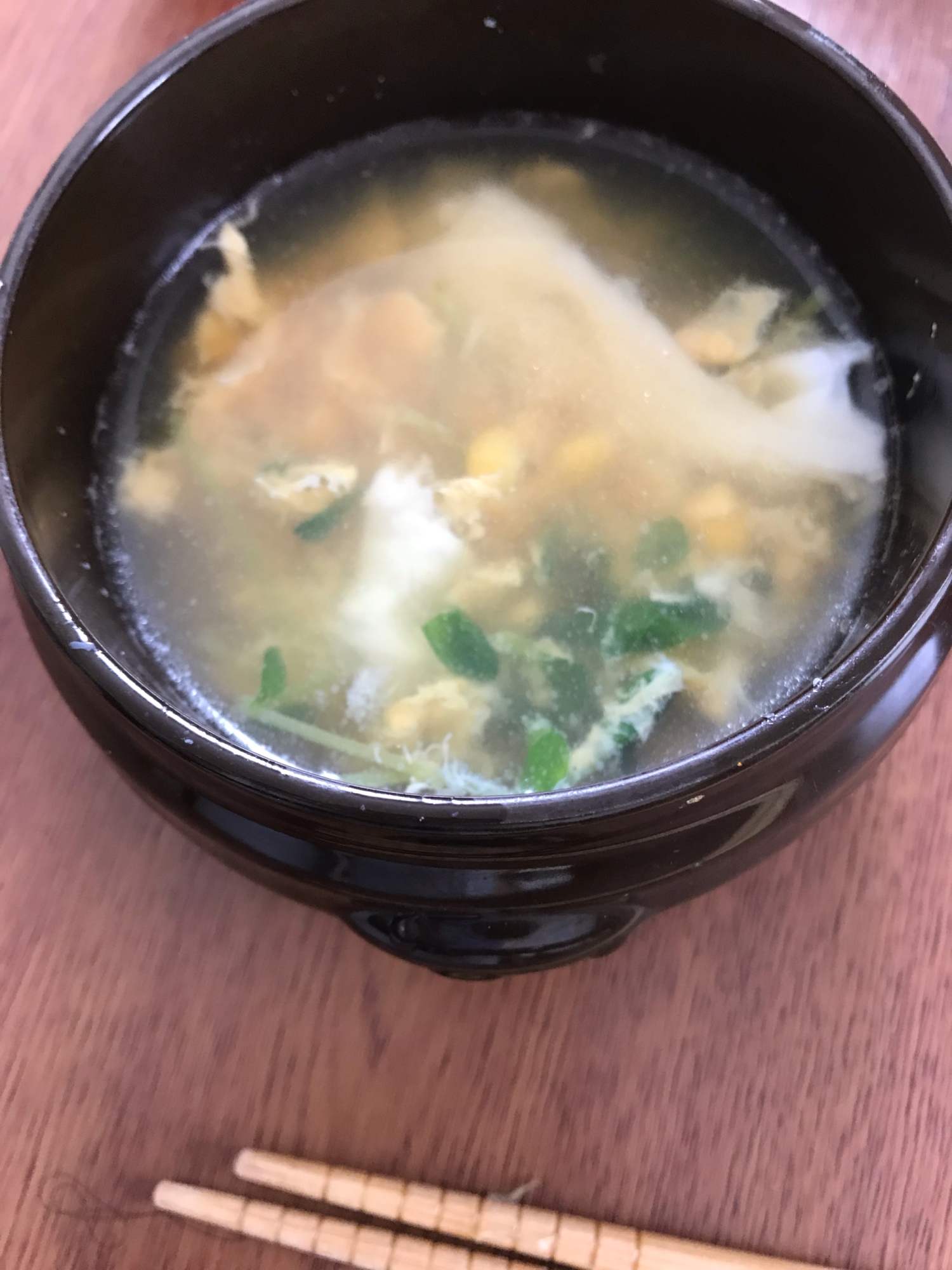 豆苗とコーンのコンソメスープ