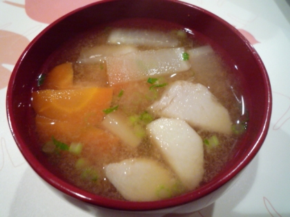 冬の朝は熱々♪　「根菜たっぷり味噌汁」