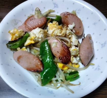 ウインナーと野菜の卵炒め