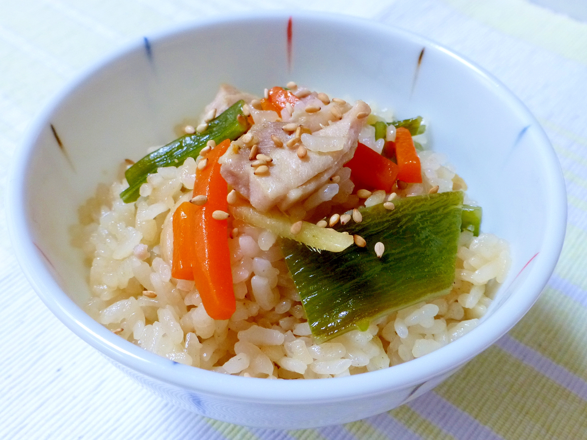 鶏肉と茎わかめの炊き込みご飯