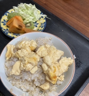 超かんたん！クリームチーズ入りの炒り卵丼